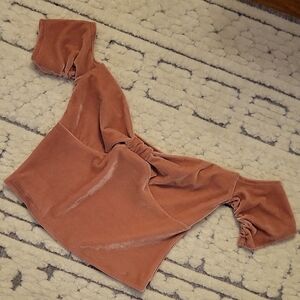 New No Tags Kimchi Blue Velvet Top in Dusty Pink